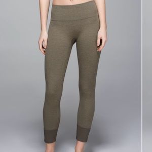 Lululemon green leggings size 6